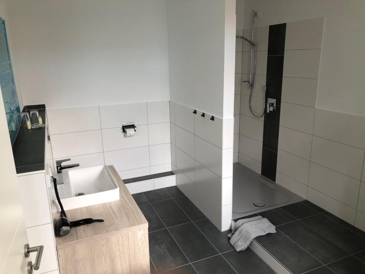 Landhotel Zur Bretzel Бабенхаузен Екстериор снимка