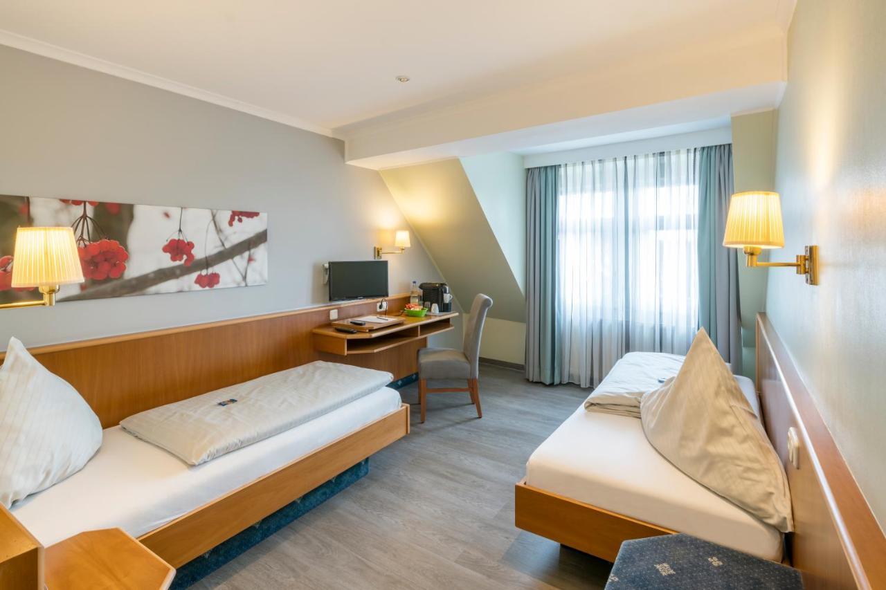 Landhotel Zur Bretzel Бабенхаузен Екстериор снимка