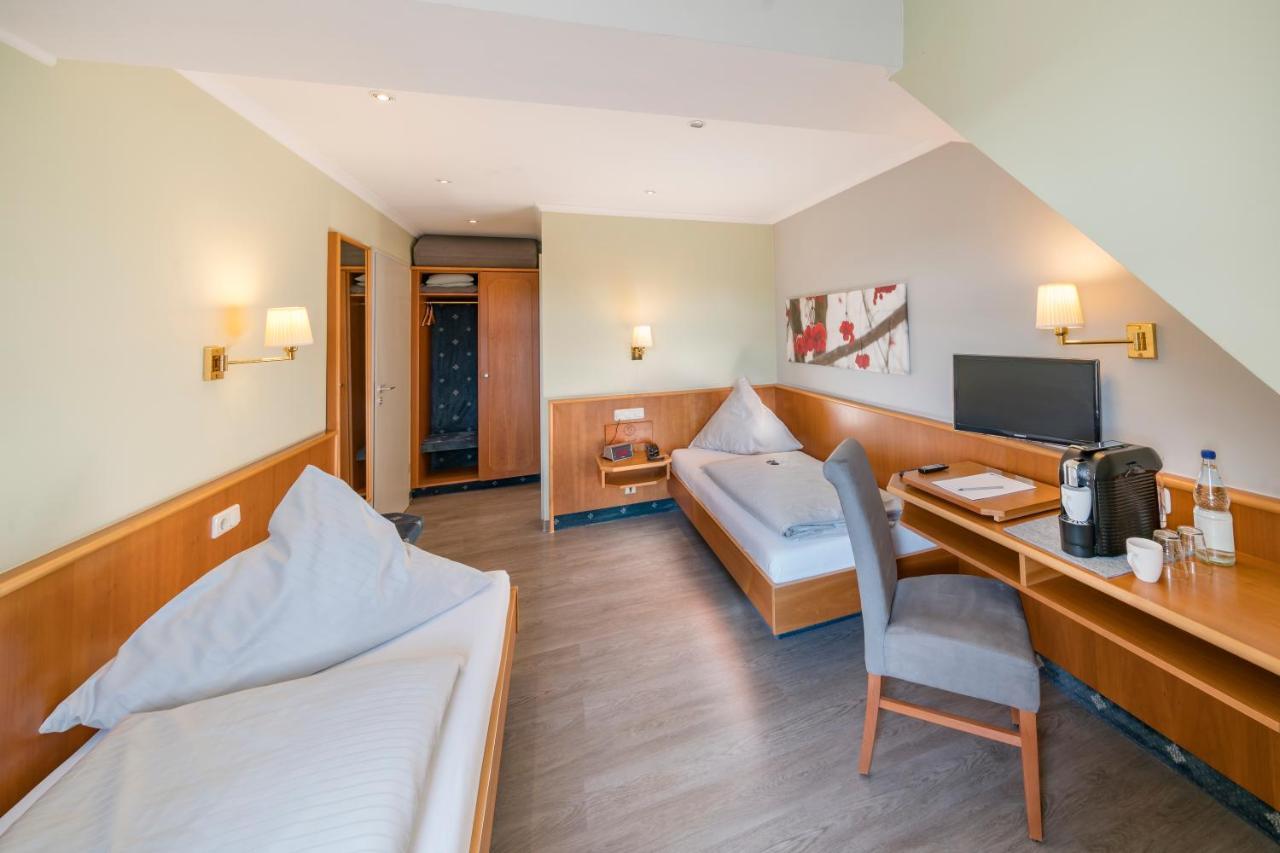 Landhotel Zur Bretzel Бабенхаузен Екстериор снимка