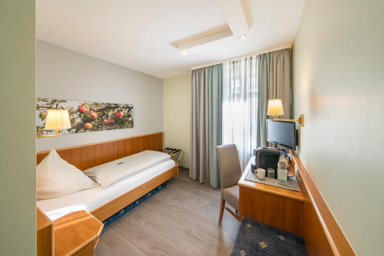 Landhotel Zur Bretzel Бабенхаузен Екстериор снимка